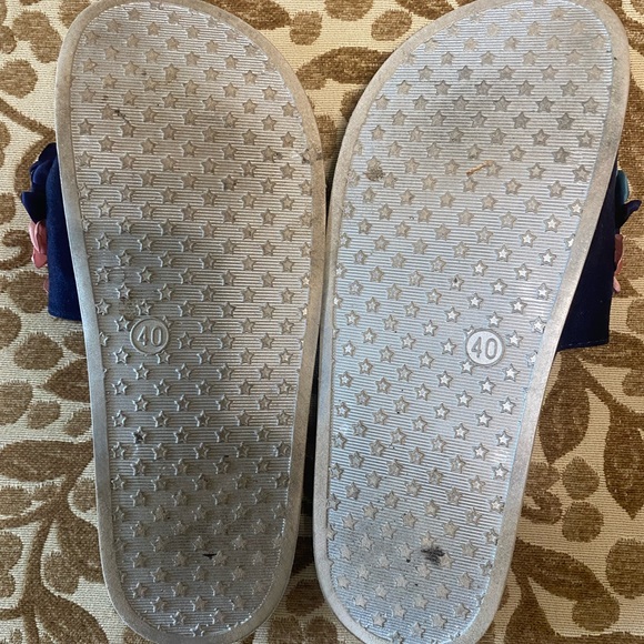 Coco & Carmen floral flip flops - Picture 3 of 3